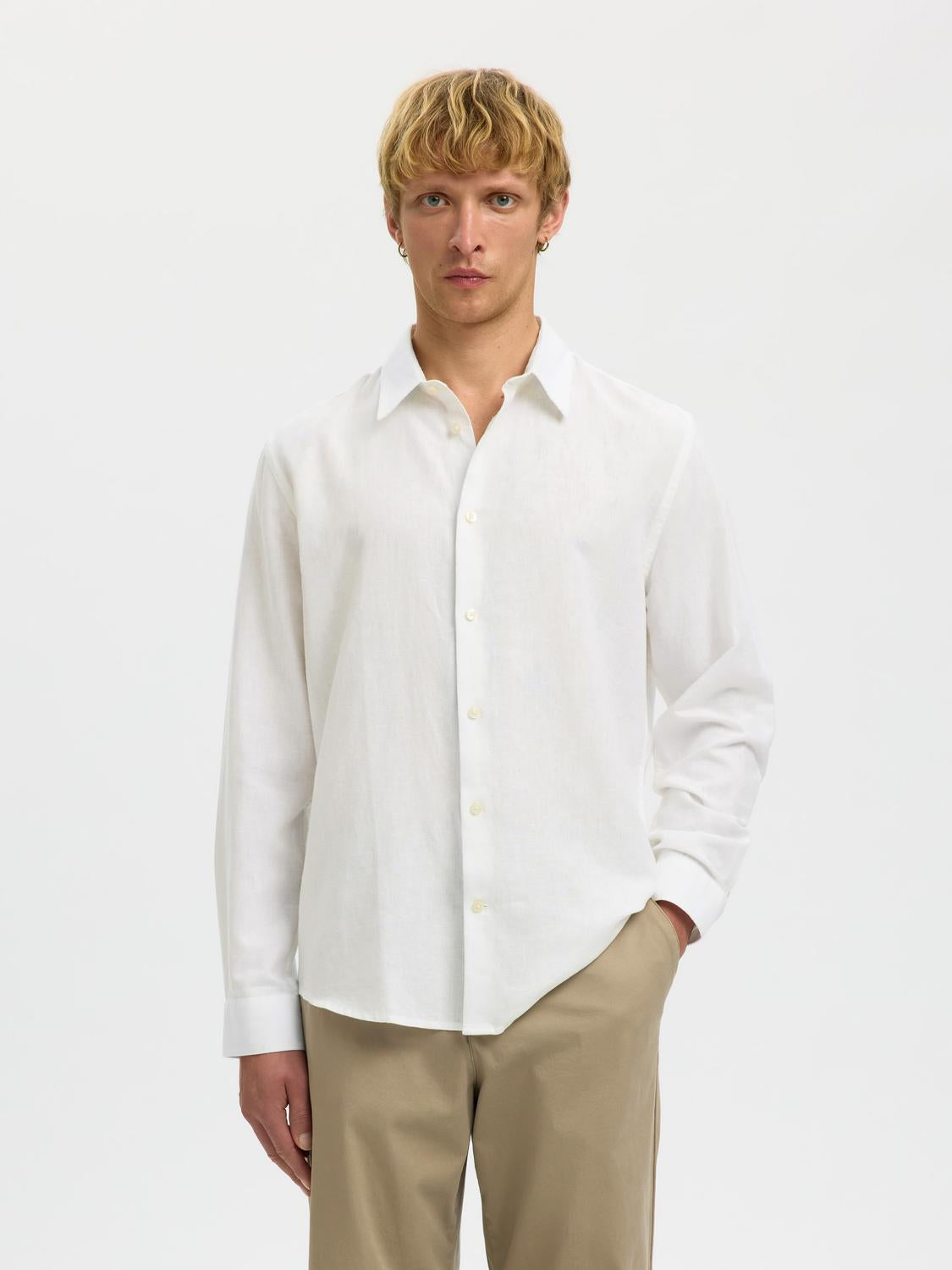 model_shot-front